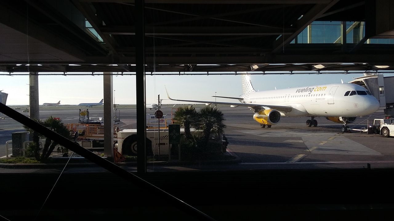 photo vueling af et easyjet